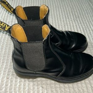 Dr Martens 2976 Black Smooth leather Chelsea boots